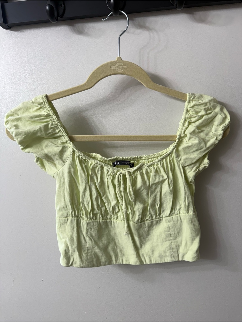 Zara Light Green Puff-Sleeve Cropped Top